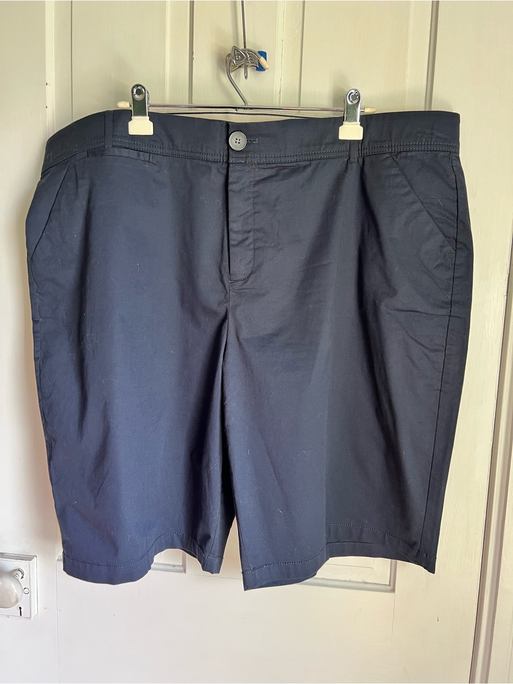 CJ Banks Navy Flat Front Women’s  Shorts size 24